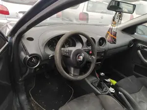 SEAT IBIZA (6L1) foto 6