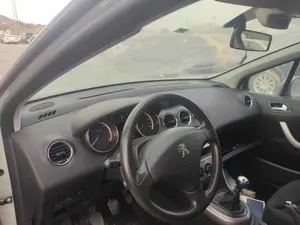 PEUGEOT 308 SW foto 7