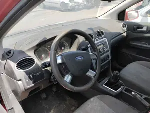 FORD FOCUS BERLINA (CAP) foto 6