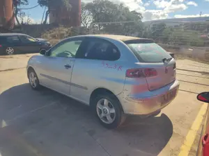 SEAT IBIZA (6L1) foto 2