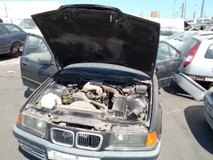 BMW SERIE 3 BERLINA (E36) foto 1