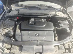 BMW SERIE 3 BERLINA (E90) foto 3