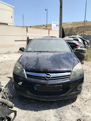 OPEL ASTRA H GTC foto 2