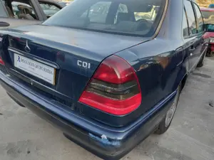 MERCEDES-BENZ CLASE C (BM 202) BERLINA foto 3