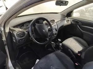 FORD FOCUS BERLINA (CAK) foto 5
