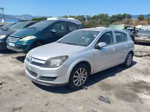 OPEL ASTRA H BERLINA foto 6