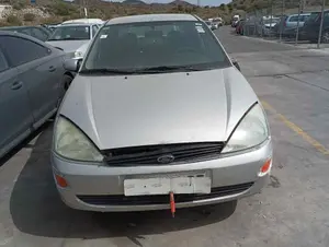 FORD FOCUS BERLINA (CAK) foto 1