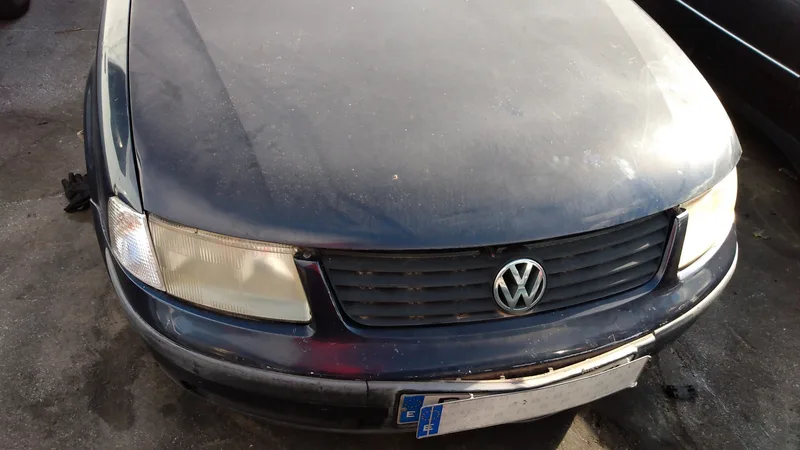 VOLKSWAGEN PASSAT BERLINA (3B2)