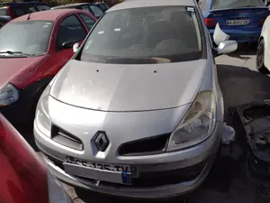 RENAULT CLIO III foto 1