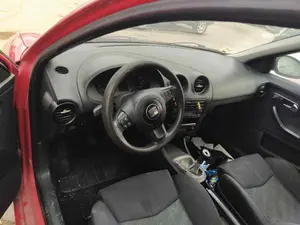 SEAT IBIZA (6L1) foto 2