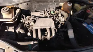 RENAULT CLIO II FASE I (B/CB0) foto 38