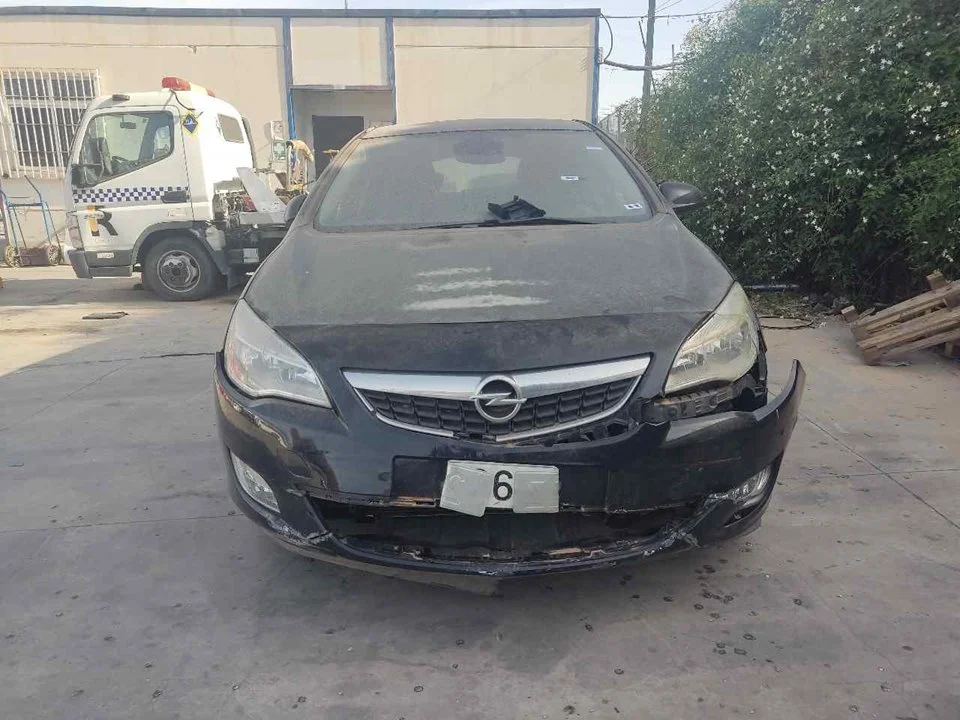 OPEL ASTRA J BERLINA 5P
