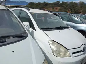 TOYOTA COROLLA VERSO (R1) foto 6