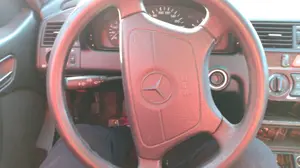 MERCEDES-BENZ CLASE C (BM 202) BERLINA foto 30
