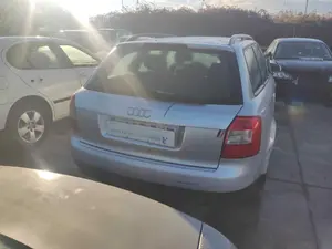 AUDI A4 AVANT (8E) foto 8