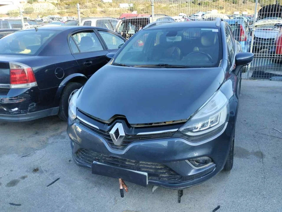 RENAULT CLIO IV GRANDTOUR