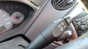 FORD FOCUS BERLINA (CAK) foto 24