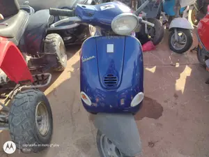 PIAGGIO (VESPA) VESPA ET 2 foto 3