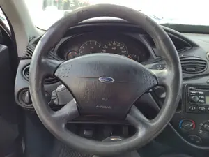 FORD FOCUS BERLINA (CAK) foto 7
