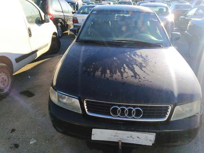 AUDI A4 BERLINA (B5)
