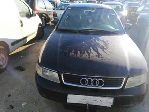 AUDI A4 BERLINA (B5) foto 1