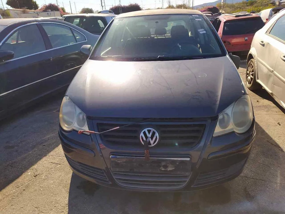 VOLKSWAGEN POLO IV (9N3)