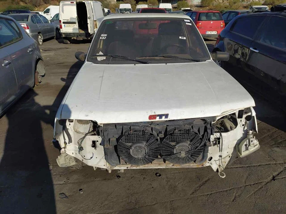 PEUGEOT 205 BERLINA