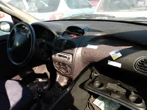 PEUGEOT 206 foto 2