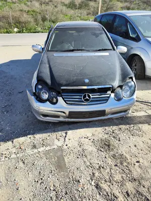 MERCEDES-BENZ CLASE C (BM 203) SPORTCOUPE foto 2