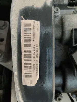 VOLKSWAGEN GOLF IV BERLINA (1J1)(10.1997) foto 2