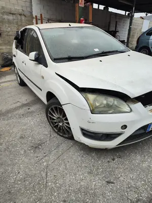 FORD FOCUS BERLINA (CAP) foto 7