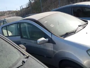 RENAULT CLIO III foto 5