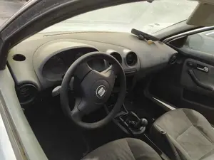 SEAT IBIZA (6L1) foto 4