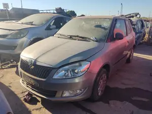 SKODA FABIA (5J2) foto 1