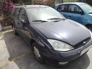 FORD FOCUS BERLINA (CAK) foto 5