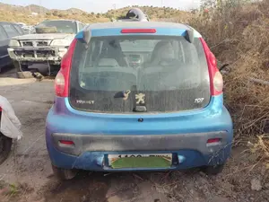 PEUGEOT 107 foto 2