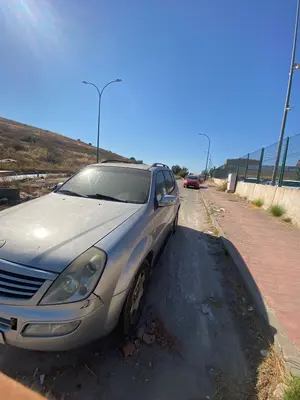 SSANGYONG REXTON foto 1