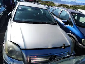 TOYOTA AVENSIS BERLINA (T25) foto 1