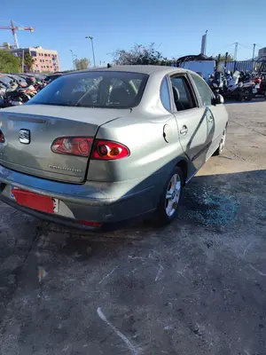 SEAT CORDOBA BERLINA (6L2) foto 6