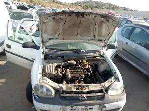 OPEL CORSA B foto 4