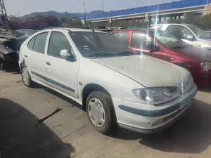RENAULT MEGANE I FASE 2 BERLINA (BA0) foto 7