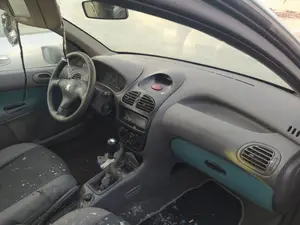 PEUGEOT 206 foto 5