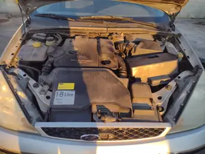 FORD FOCUS BERLINA (CAK) foto 10