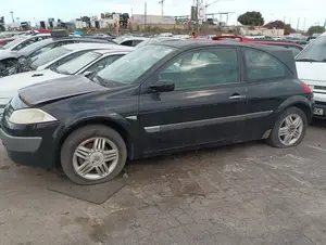 RENAULT MEGANE II BERLINA 3P foto 2