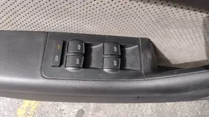AUDI A6 AVANT (4B5) foto 13