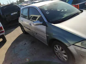RENAULT MEGANE II BERLINA 5P foto 2