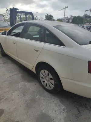 AUDI A6 BERLINA (4F2) foto 5