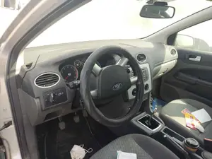 FORD FOCUS BERLINA (CAP) foto 6