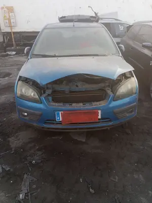 FORD FOCUS BERLINA (CAP) foto 1