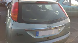 FORD FOCUS BERLINA (CAK) foto 3